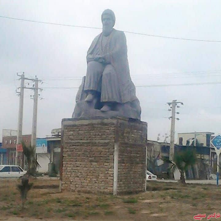 پایگاه خبری ترکمن های ایران - مجسمه مختومقلی فراغی در ورودی شمالی شهر  گنبدکاووس نصب شد